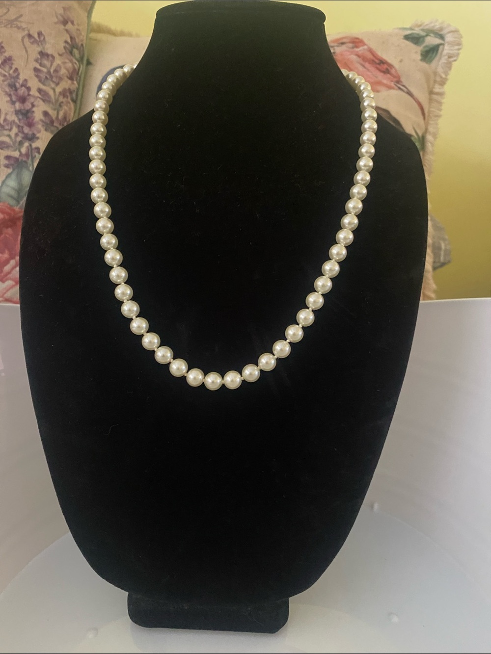 Elegant Cream Pearl Strand Necklace - Unbranded